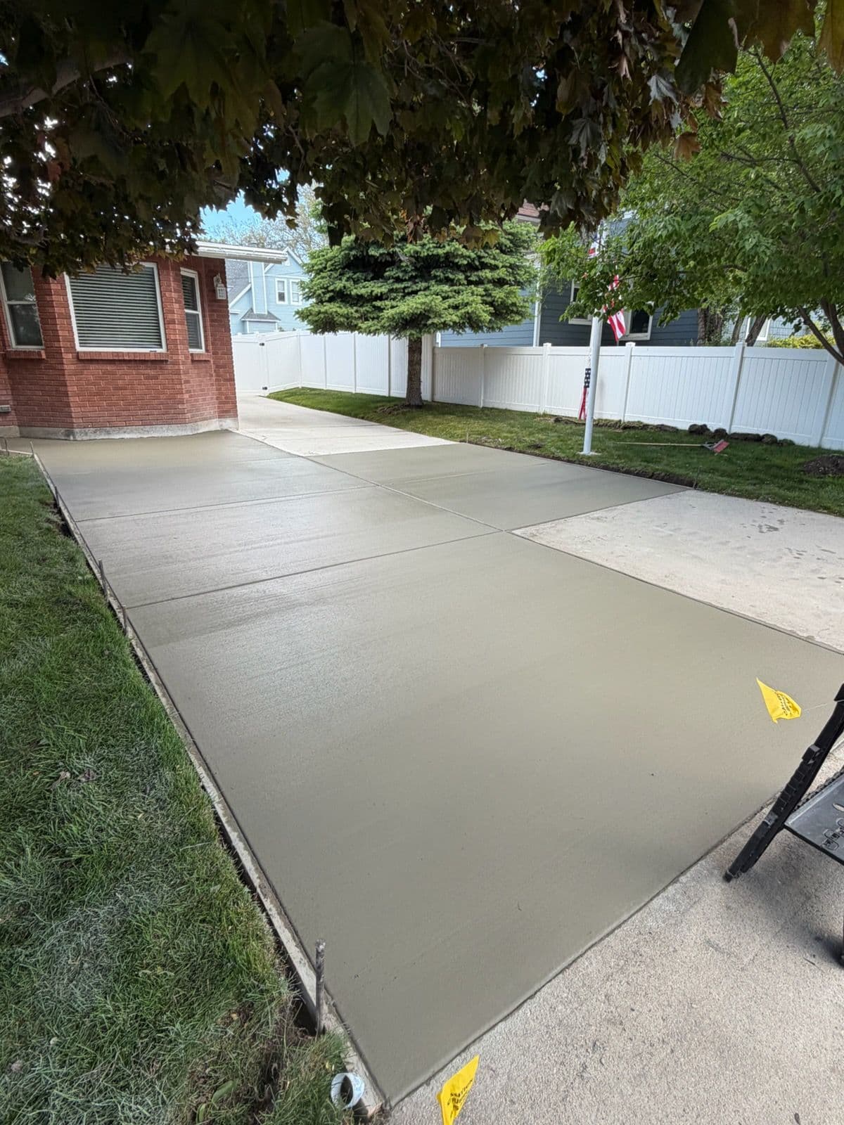 Fresh Concrete Driveway That Actually Gets Done Right