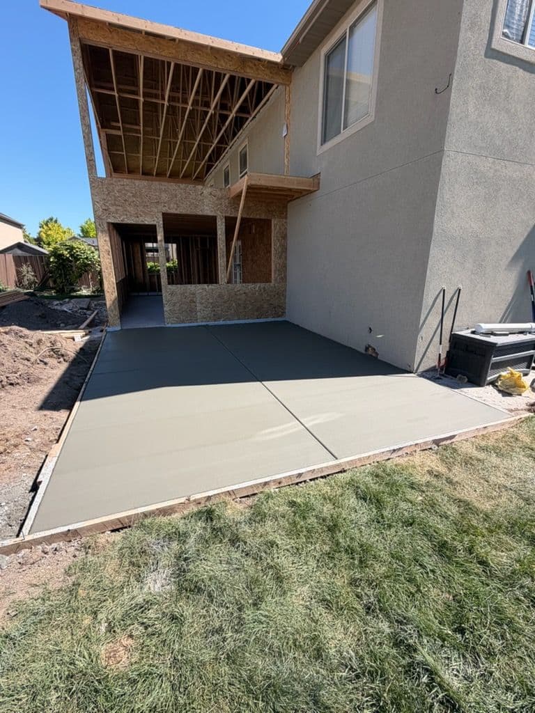 Gallery photos for Concrete Patio Pour Done Right - Wire Mesh, Footings and All: Image #1